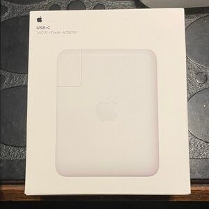 Apple USB-C Power Adapter in White